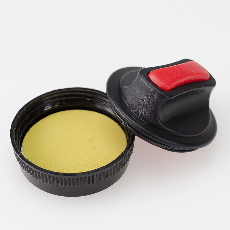 Ручная пластиковая оснастка, укомплектована штемпельной подушкой.